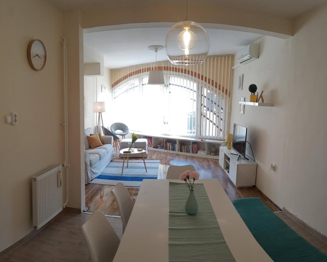 Főnix Family apartment a step from Széchenyi Square Pécs Esterno foto