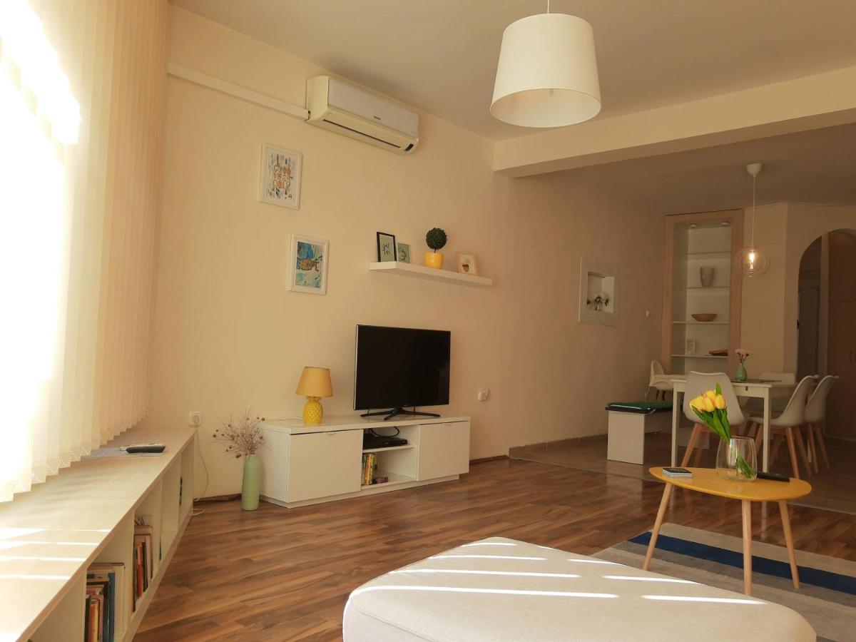 Főnix Family apartment a step from Széchenyi Square Pécs Esterno foto