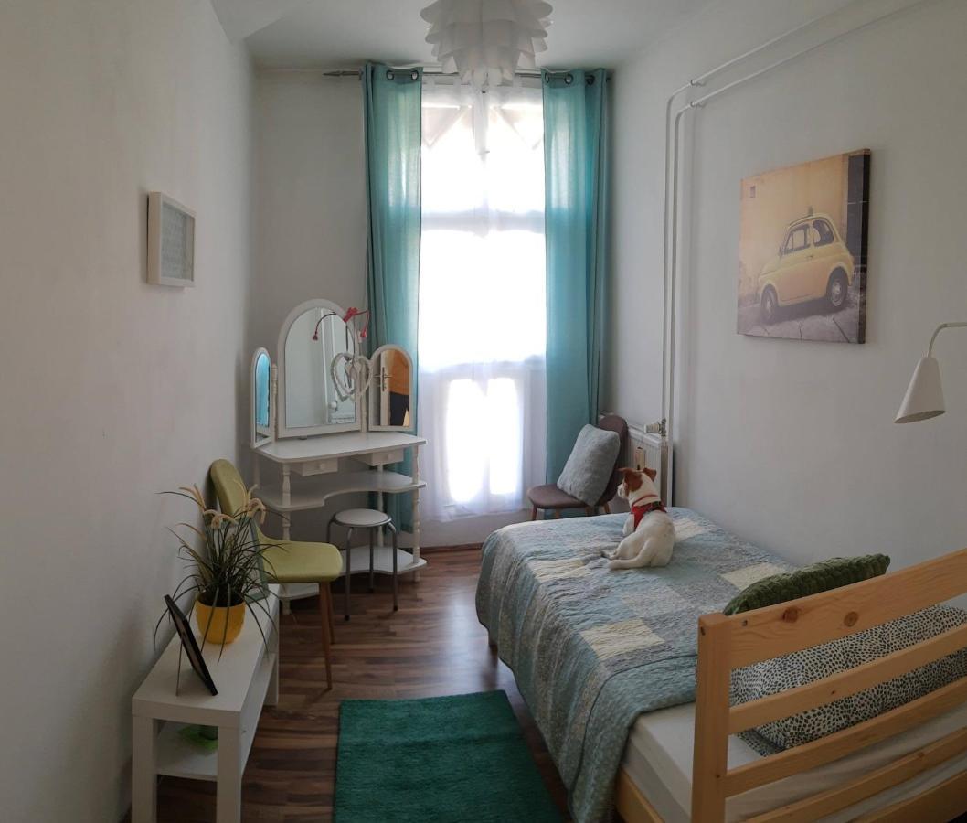 Főnix Family apartment a step from Széchenyi Square Pécs Esterno foto