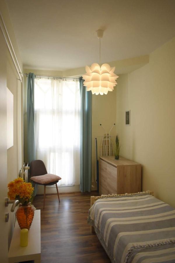 Főnix Family apartment a step from Széchenyi Square Pécs Esterno foto